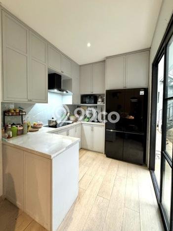 Rumah Luxury Modern Siap Huni di BSD City Tangerang Rumah Luxury Modern Siap Huni di BSD City Tangerang