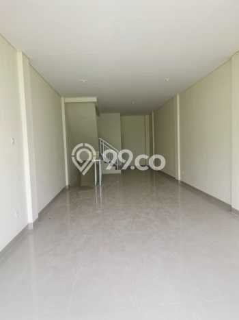 Area Strategis! Disewakan Ruko Lokasi Taman Surya, Jakarta Barat Cocok untuk Bisnis Area Strategis! Disewakan Ruko Lokasi Taman Surya, Jakarta Barat Cocok untuk Bisnis