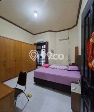 Jual Rumah Luas Megah Dengan View Cantik di Dharma Husada, Surabaya Jual Rumah Luas Megah Dengan View Cantik di Dharma Husada, Surabaya
