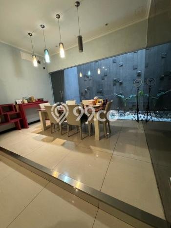 Hunian Elit LB 450m2 Siap Pakai Desain Elegan di Pakuwon Indah, Surabaya Hunian Elit LB 450m2 Siap Pakai Desain Elegan di Pakuwon Indah, Surabaya