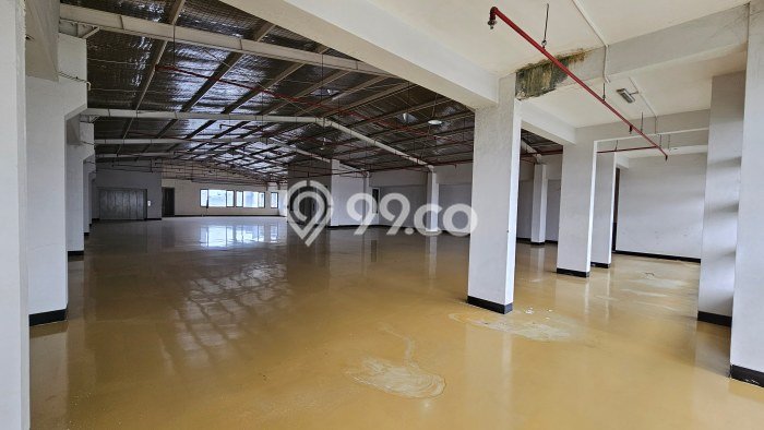 LOKASI STRATEGIS! Kantor di Surabaya Kota, Luas 3600m2m², Nilai Tinggi LOKASI STRATEGIS! Kantor di Surabaya Kota, Luas 3600m2m², Nilai Tinggi
