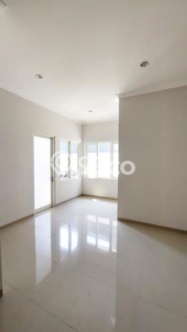 Rumah EXCLUSIVE! area Tenggilis Mejoyo, Surabaya, LT 144m2m² LB 200m2m², BISA KPR Rumah EXCLUSIVE! area Tenggilis Mejoyo, Surabaya, LT 144m2m² LB 200m2m², BISA KPR