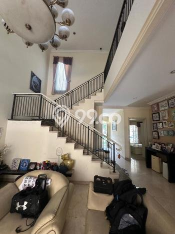 Rumah di Wiyung, Surabaya, LT 264m2m² Bangunan 301m2m² Rumah di Wiyung, Surabaya, LT 264m2m² Bangunan 301m2m²