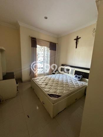 Rumah di Wiyung, Surabaya, LT 264m2m² Bangunan 301m2m² Rumah di Wiyung, Surabaya, LT 264m2m² Bangunan 301m2m²
