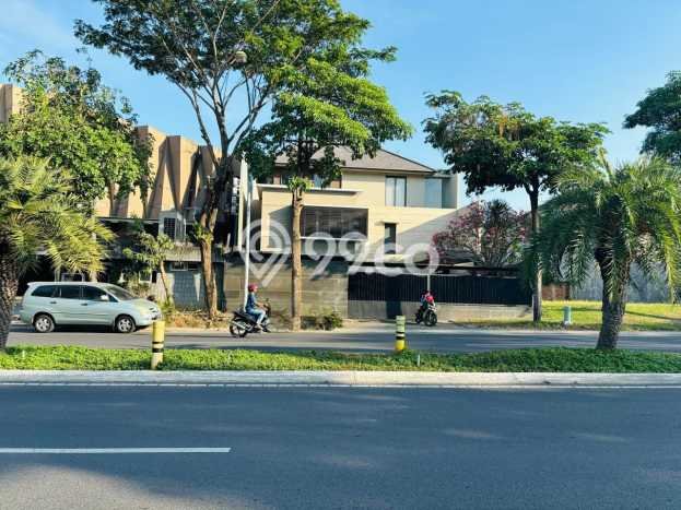 Jual Rumah Mewah Elegan Dengan View Cantik di Citraland, Surabaya Jual Rumah Mewah Elegan Dengan View Cantik di Citraland, Surabaya