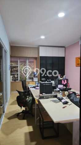 Jual Rumah Mewah Elegan Dengan View Cantik di Joglo, Jakarta Barat Jual Rumah Mewah Elegan Dengan View Cantik di Joglo, Jakarta Barat