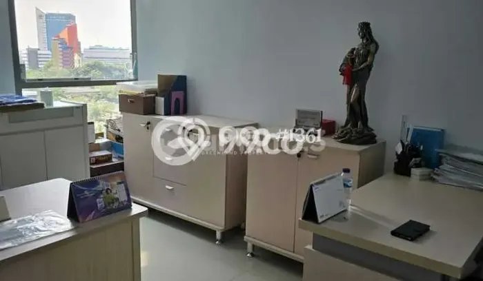 AREA KOMERSIAL! Kantor Disewakan di , Luas 143m2m², Jalan Strategis, Siap Operasi AREA KOMERSIAL! Kantor Disewakan di , Luas 143m2m², Jalan Strategis, Siap Operasi