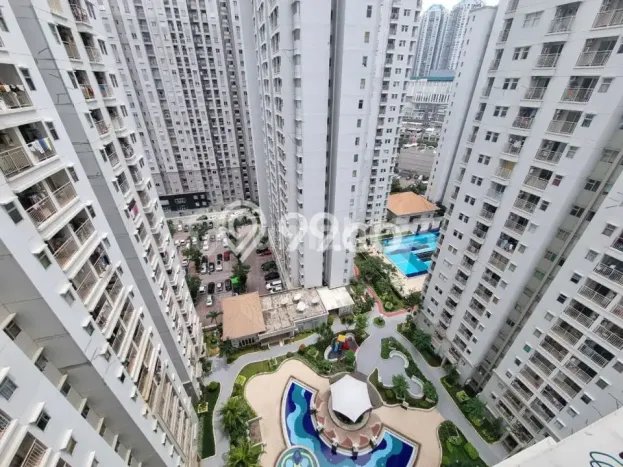 Apartemen Strategis 70m2 di Central Park Jakarta Barat 3 Bedroom Apartemen Strategis 70m2 di Central Park Jakarta Barat 3 Bedroom