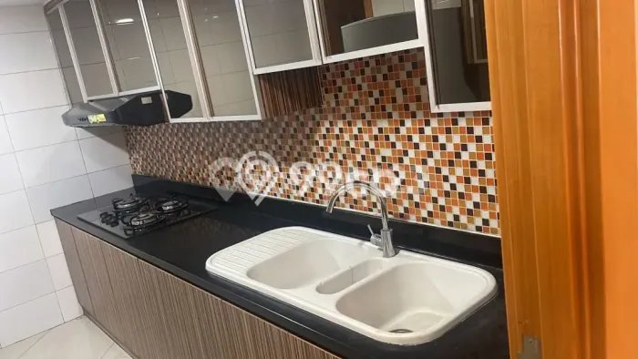 Apartemen Disewakan 3 Kamar Hemat Siap Huni di Jakarta Barat, Luas 146m2 Apartemen Disewakan 3 Kamar Hemat Siap Huni di Jakarta Barat, Luas 146m2