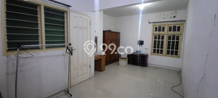 NEW LISTING! Rumah kawasan , Siap Huni, 4 KM, Dekat Surabaya, Surabaya, LT 250m2m² LB 500m2m² NEW LISTING! Rumah kawasan , Siap Huni, 4 KM, Dekat Surabaya, Surabaya, LT 250m2m² LB 500m2m²