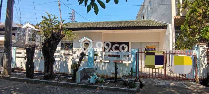 Rumah Modern 3 Kamar LT 240m2 di Kutisari Rumah Modern 3 Kamar LT 240m2 di Kutisari