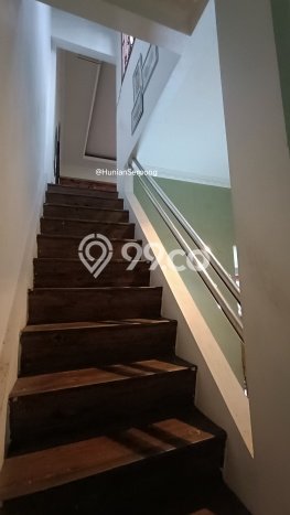 Rumah Mewah Siap Huni LT 136m2 di Serpong Utara, Tangerang Selatan Rumah Mewah Siap Huni LT 136m2 di Serpong Utara, Tangerang Selatan