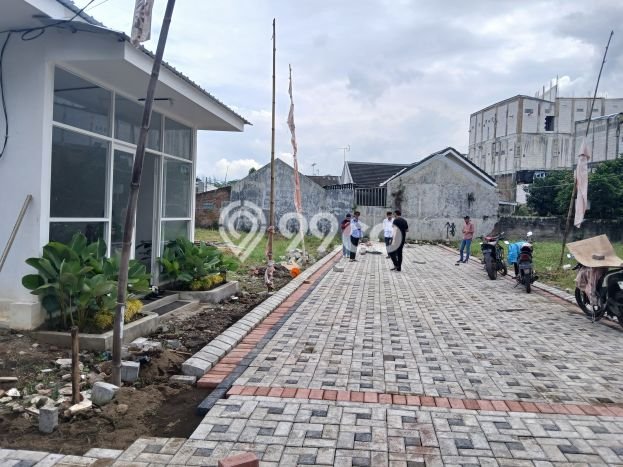 Cocok Untuk Investasi! Dijual Kost di Malang Kota 17 Kamar Cocok Untuk Investasi! Dijual Kost di Malang Kota 17 Kamar