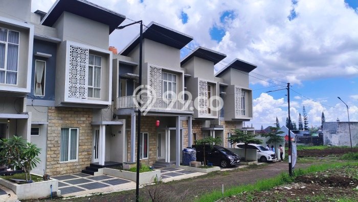 Vila Premium Kawasan , Luas 66m2m², Dekat Malang, Malang Vila Premium Kawasan , Luas 66m2m², Dekat Malang, Malang