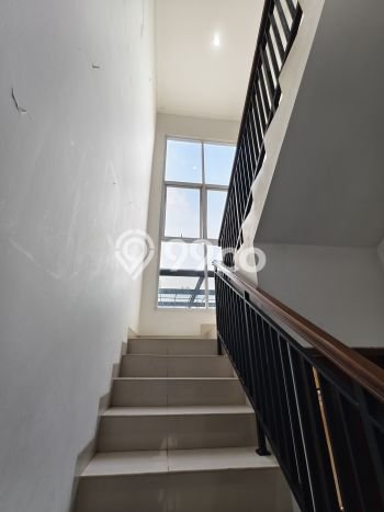 Rumah Elit Modern Tanpa Renovasi di BSD The Icon Tangerang Rumah Elit Modern Tanpa Renovasi di BSD The Icon Tangerang