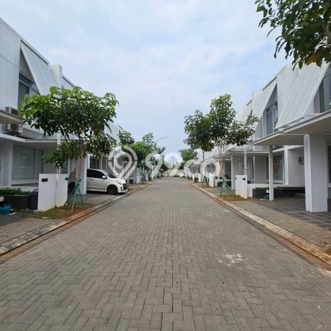 Dijual Hunian Rumah Terawat 2 KT di BSD, Tangerang Dijual Hunian Rumah Terawat 2 KT di BSD, Tangerang