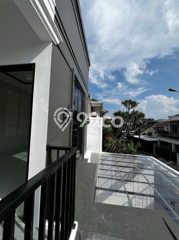 Ready to Use! Luxury House LT 121m2 Desain Elegan di BSD Ready to Use! Luxury House LT 121m2 Desain Elegan di BSD
