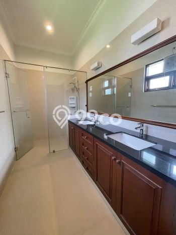 Rumah Luxury Modern Tanpa Renovasi di Lebak Bulus Jakarta Selatan Rumah Luxury Modern Tanpa Renovasi di Lebak Bulus Jakarta Selatan