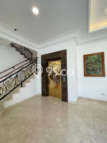 Rumah Luxury Modern Tanpa Renovasi di Kemang Jakarta Selatan Rumah Luxury Modern Tanpa Renovasi di Kemang Jakarta Selatan