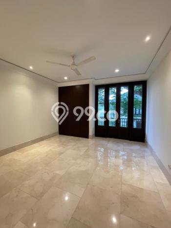 Hunian Modern Untuk Disewakan di Pejaten Jakarta Selatan 6 KT & 6 KM Hunian Modern Untuk Disewakan di Pejaten Jakarta Selatan 6 KT & 6 KM