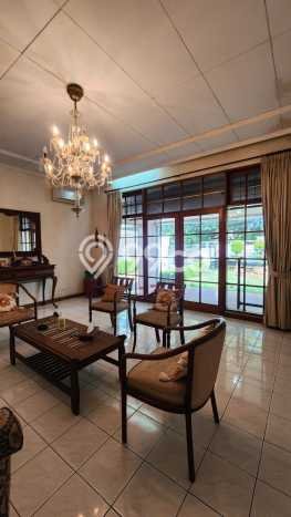 Jual Rumah Luas Megah Dengan View Eksklusif di Kemang, Jakarta Selatan Jual Rumah Luas Megah Dengan View Eksklusif di Kemang, Jakarta Selatan