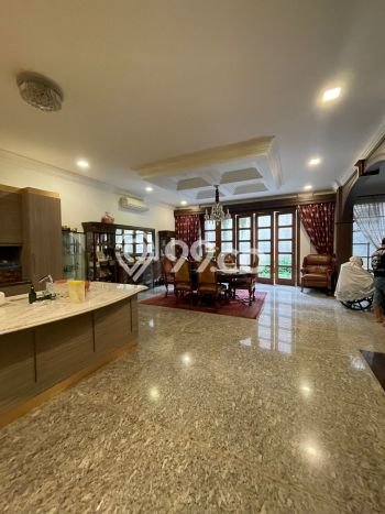 Jual Rumah Mewah Megah Dengan View Eksklusif di Kemang, Jakarta Selatan Jual Rumah Mewah Megah Dengan View Eksklusif di Kemang, Jakarta Selatan