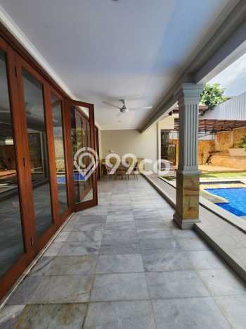 Ready to Use! Premium House LT 851m2 Desain Elegan di Cipete Ready to Use! Premium House LT 851m2 Desain Elegan di Cipete