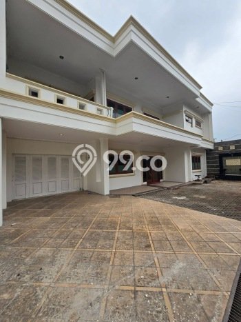 Siap Huni Hunian Elit 9 Kamar di Tebet Dekat ke Mana Saja Siap Huni Hunian Elit 9 Kamar di Tebet Dekat ke Mana Saja
