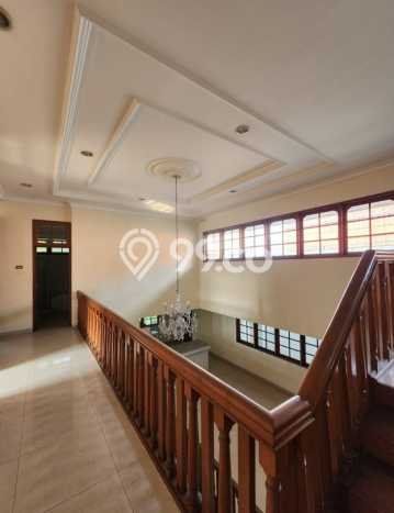 Ready to Use! Luxury House LT 470m2 Desain Modern di Pondok Indah Ready to Use! Luxury House LT 470m2 Desain Modern di Pondok Indah