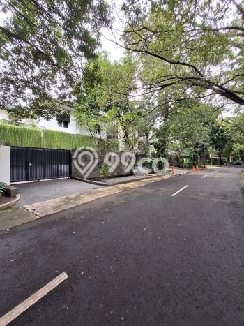 Hunian Elit LB 320m2 Siap Pakai Desain Elegan di Senopati, Jakarta Selatan Hunian Elit LB 320m2 Siap Pakai Desain Elegan di Senopati, Jakarta Selatan