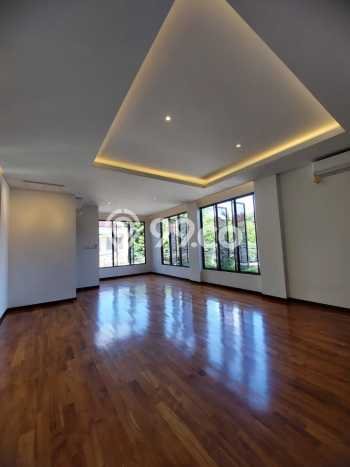 Rumah Luxury Modern Siap Huni di Pejaten Jakarta Selatan Rumah Luxury Modern Siap Huni di Pejaten Jakarta Selatan