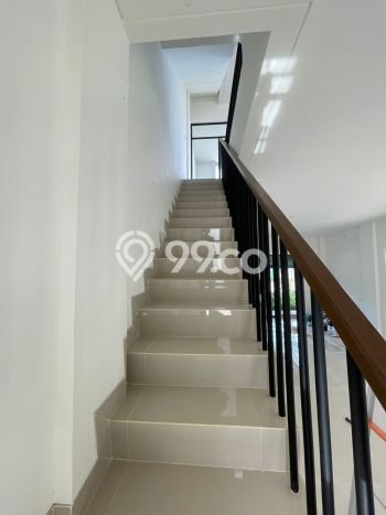 Dijual! Ruko di Bintaro Tangerang Selatan LT 65m2 / LB 150m2 Kawasan Strategis Dijual! Ruko di Bintaro Tangerang Selatan LT 65m2 / LB 150m2 Kawasan Strategis