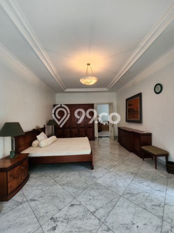 Siap Huni Rumah Mewah 4 Kamar di Kebayoran Baru Dekat ke Mana Pun Siap Huni Rumah Mewah 4 Kamar di Kebayoran Baru Dekat ke Mana Pun