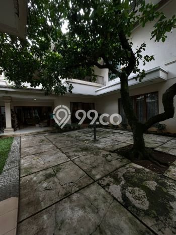 Rumah Elit Modern Siap Huni di Pondok Indah Jakarta Selatan Rumah Elit Modern Siap Huni di Pondok Indah Jakarta Selatan