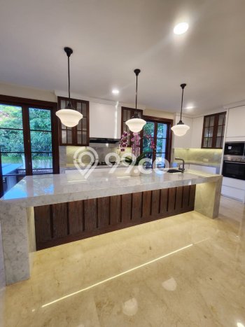 Ready to Use! Premium House LT 1066m2 Desain Modern di Kemang Ready to Use! Premium House LT 1066m2 Desain Modern di Kemang