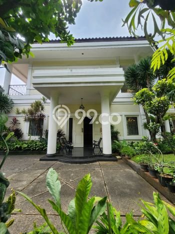 Siap Huni Rumah Mewah 4 Kamar di Kebayoran Baru Dekat ke Mana Pun Siap Huni Rumah Mewah 4 Kamar di Kebayoran Baru Dekat ke Mana Pun