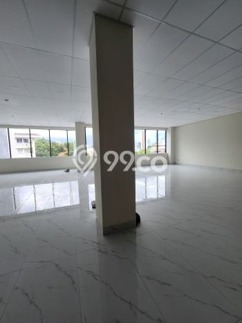 Jual Kantor Kawasan Menteng, Luas 3000m², Area Berkembang, Jalan Utama Jual Kantor Kawasan Menteng, Luas 3000m², Area Berkembang, Jalan Utama