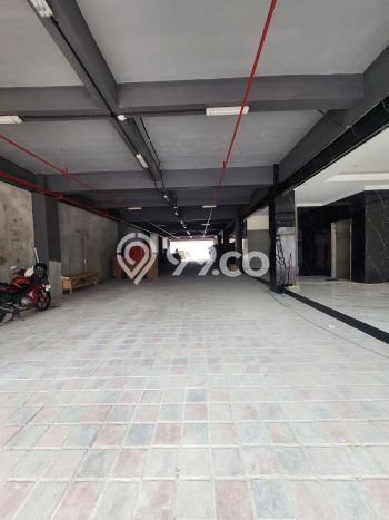 Jual Kantor Kawasan Menteng, Luas 3000m², Area Berkembang, Jalan Utama Jual Kantor Kawasan Menteng, Luas 3000m², Area Berkembang, Jalan Utama