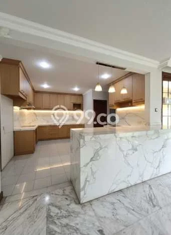 Ready to Use! Luxury House LT 1m2 Desain Modern di Pondok Indah Ready to Use! Luxury House LT 1m2 Desain Modern di Pondok Indah