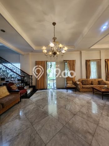 Siap Huni Rumah Mewah 4 Kamar di Kebayoran Baru Dekat ke Mana Pun Siap Huni Rumah Mewah 4 Kamar di Kebayoran Baru Dekat ke Mana Pun