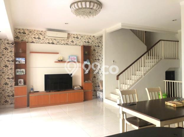 Hunian Mewah LB 150m2 Siap Pakai Desain Elegan di Bintaro, Tangerang Selatan Hunian Mewah LB 150m2 Siap Pakai Desain Elegan di Bintaro, Tangerang Selatan
