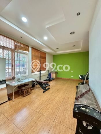 For Sale! Luxury House LT 425m2 Desain Modern di Cipete For Sale! Luxury House LT 425m2 Desain Modern di Cipete