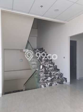 Kantor Bagus Dijual LB 2700m2 Lokasi Strategis Jakarta Selatan Area Cocok untuk Bisnis Kantor Bagus Dijual LB 2700m2 Lokasi Strategis Jakarta Selatan Area Cocok untuk Bisnis