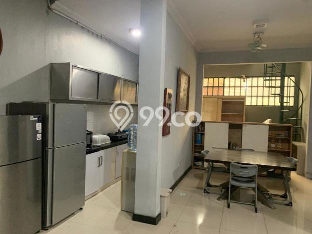 Hunian Mewah LB 242m2 Siap Huni Desain Elegan di Bintaro, Tangerang Selatan Hunian Mewah LB 242m2 Siap Huni Desain Elegan di Bintaro, Tangerang Selatan