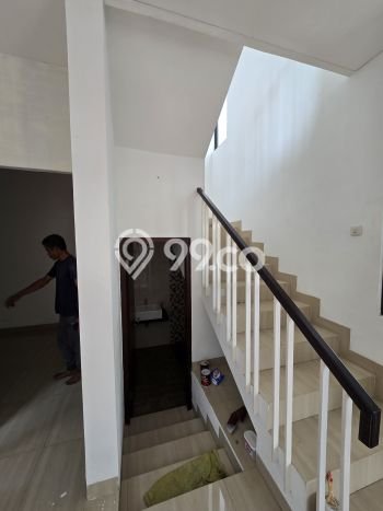 Rumah Modern 2 KT LT 102m2 di Kampung Utan Rumah Modern 2 KT LT 102m2 di Kampung Utan