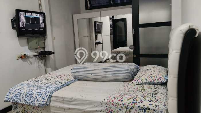 Hunian Mewah LB 242m2 Siap Huni Desain Elegan di Bintaro, Tangerang Selatan Hunian Mewah LB 242m2 Siap Huni Desain Elegan di Bintaro, Tangerang Selatan