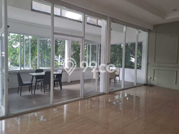 Jual Rumah Mewah Elegan Dengan View Cantik di Pondok Indah, Jakarta Selatan Jual Rumah Mewah Elegan Dengan View Cantik di Pondok Indah, Jakarta Selatan