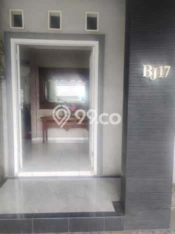 Rumah Eksklusif Dijual LT 240m2 di BSD, Tangerang Selatan Rumah Eksklusif Dijual LT 240m2 di BSD, Tangerang Selatan