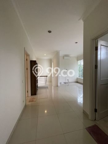 Disewakan! Rumah 4 Kamar Tidur &
4 Kamar Mandi di Gading Serpong, Tangerang Disewakan! Rumah 4 Kamar Tidur &
4 Kamar Mandi di Gading Serpong, Tangerang