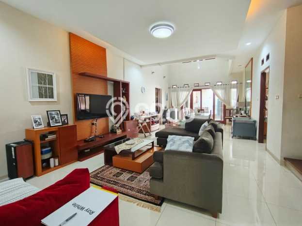 Jual Rumah Luas Elegan Dengan View Cantik di Bintaro, Tangerang Selatan Jual Rumah Luas Elegan Dengan View Cantik di Bintaro, Tangerang Selatan